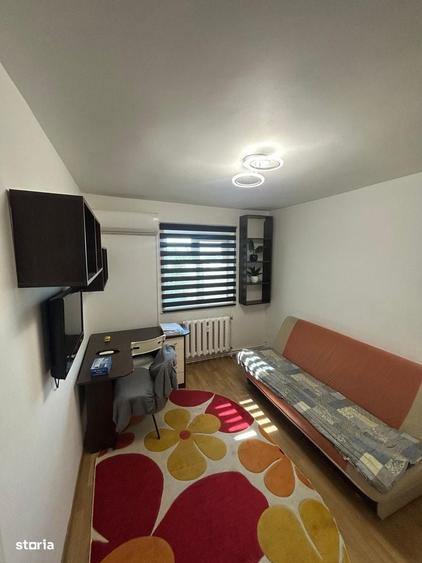 Apartament cu 2 camere decomandat în Hala Centrală