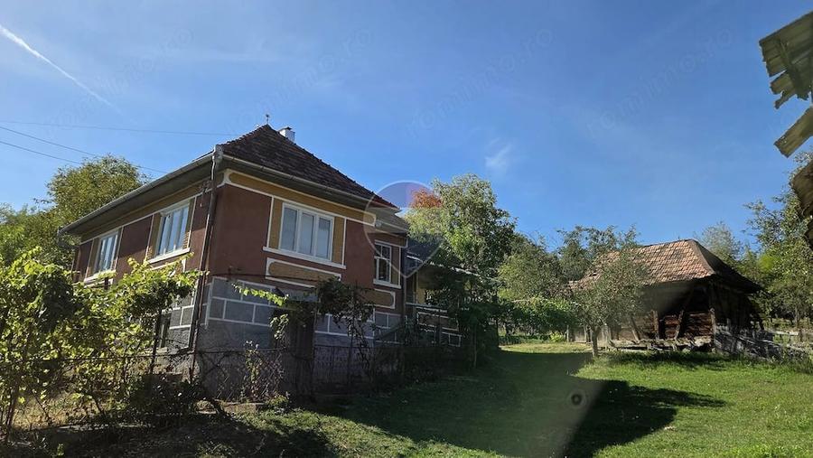 Casă cu 3 camere cu Teren 2200 Mp în Teleac