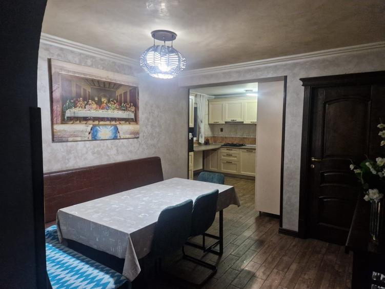 Casă cu 4 camere în Central