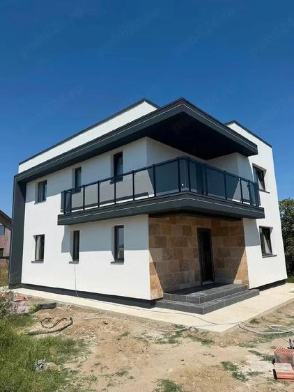 Casă cu 4 camere cu Teren 524 Mp în Copăceni