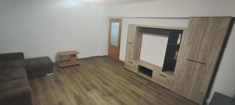 Apartament cu 2 camere decomandat în Zăvoi