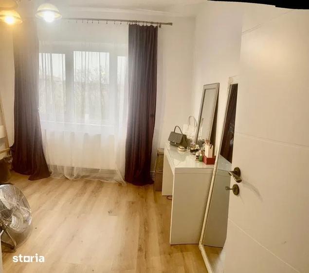 Apartament cu 3 camere în Tomis III