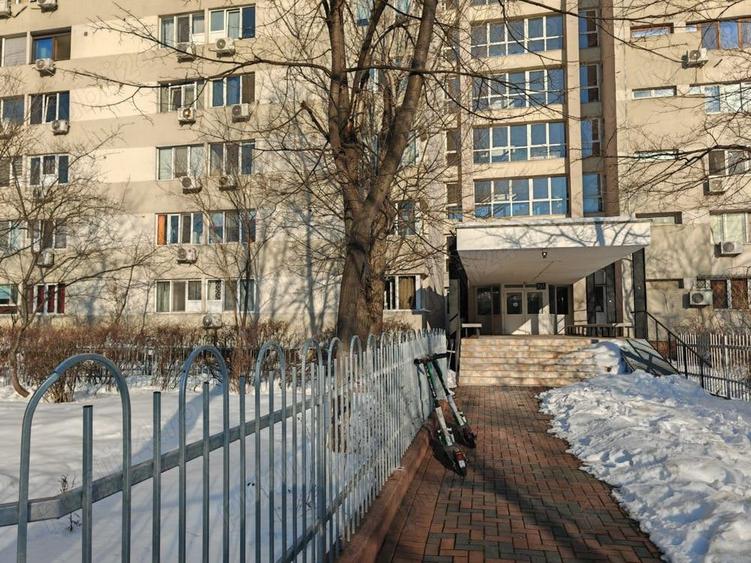 Garsonieră decomandată în Titan