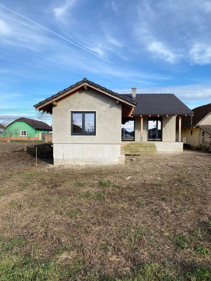 Casă cu 3 camere în Becicherecu Mic