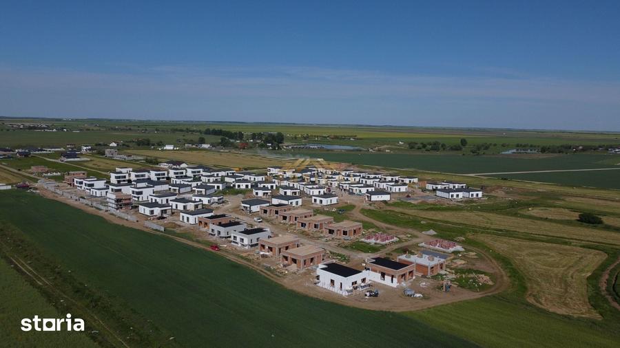 Casă cu 3 camere cu Teren 353 Mp în Berceni