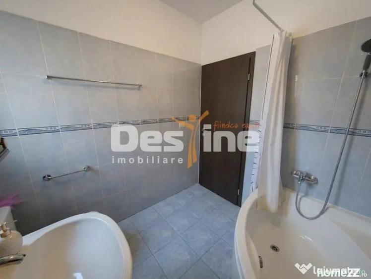 Apartament cu 3 camere decomandat în Valea Adâncă