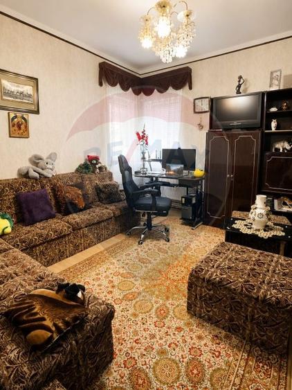 Apartament in casa cu 188mp teren, zona Hotel Ramada, scoala numarul 2 - 12