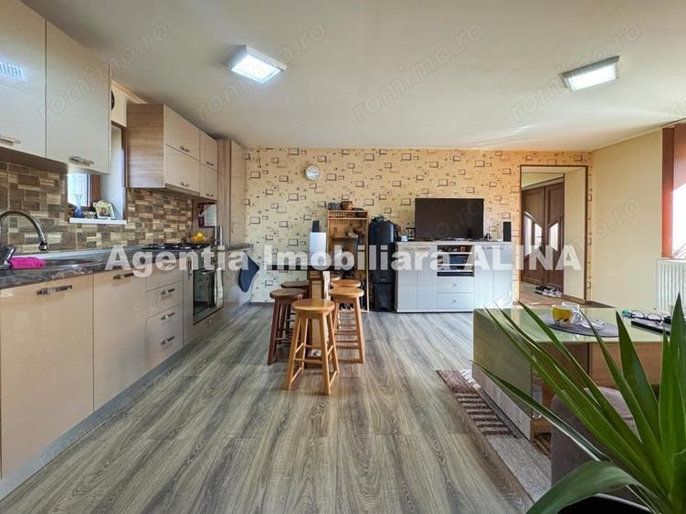 Casă cu Teren 989 Mp în Bejan