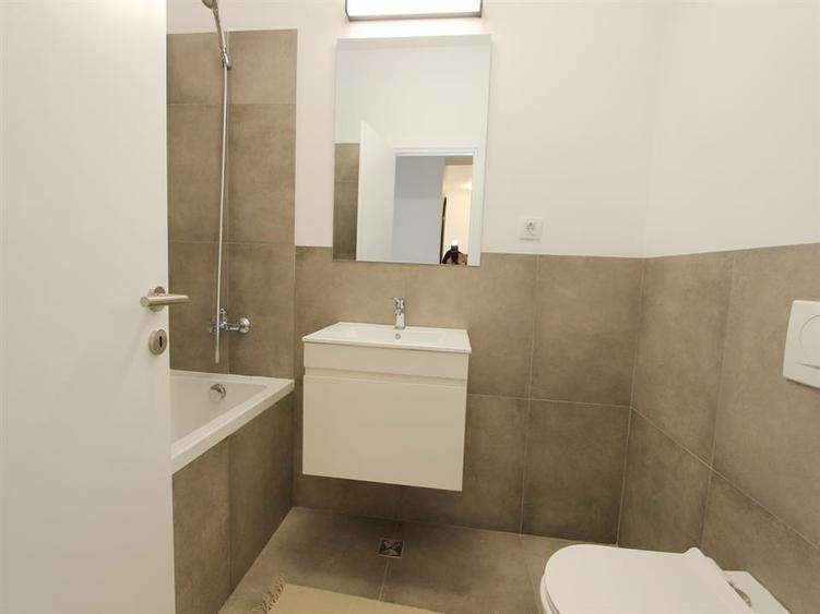 Apartament cu 2 camere decomandat, mobilat în Primăverii