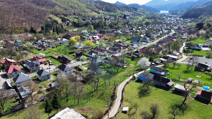 Teren Construcții intravilan de 1106 mp, în Firiza