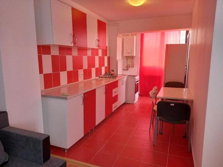 Apartament cu 2 camere decomandat în Berceni