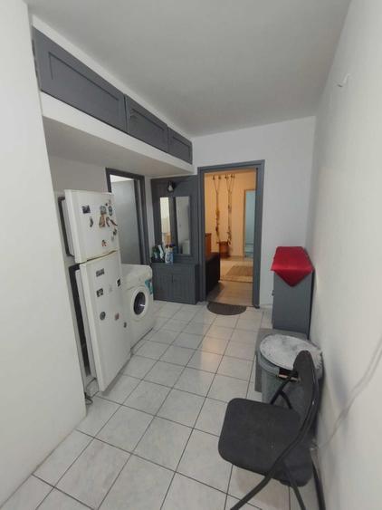 Apartament cu 2 camere semidecomandat în Decebal