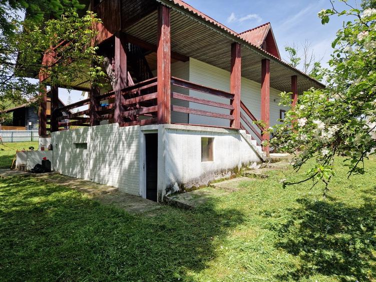 Casă individuală cu 3 camere cu Teren 738 Mp în Central