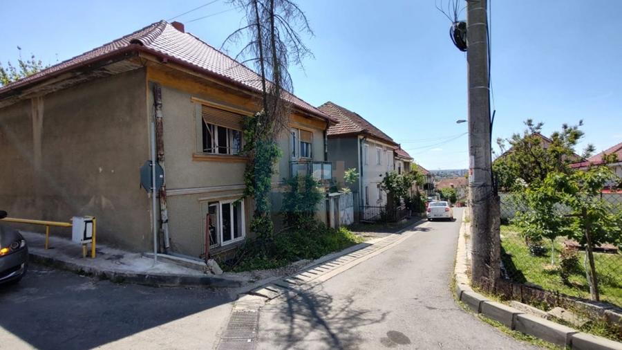 Casă cu 5 camere cu Teren 700 Mp în Gării