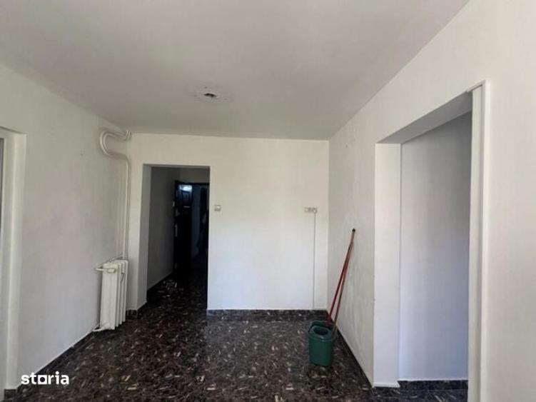 Apartament cu 2 camere semidecomandat în Berceni — fotografia 3