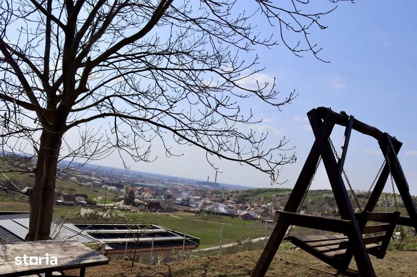Casă cu 4 camere cu Teren 2000 Mp în Paleu