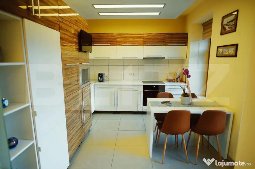 Apartament cu 4 camere decomandat, mobilat în Central