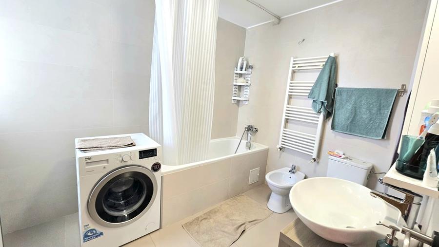 Apartament cu 2 camere semidecomandat în Prelungirea Ghencea