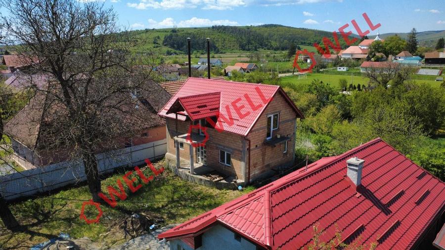 Casă cu 8 camere cu Teren 1130 Mp în Moacșa