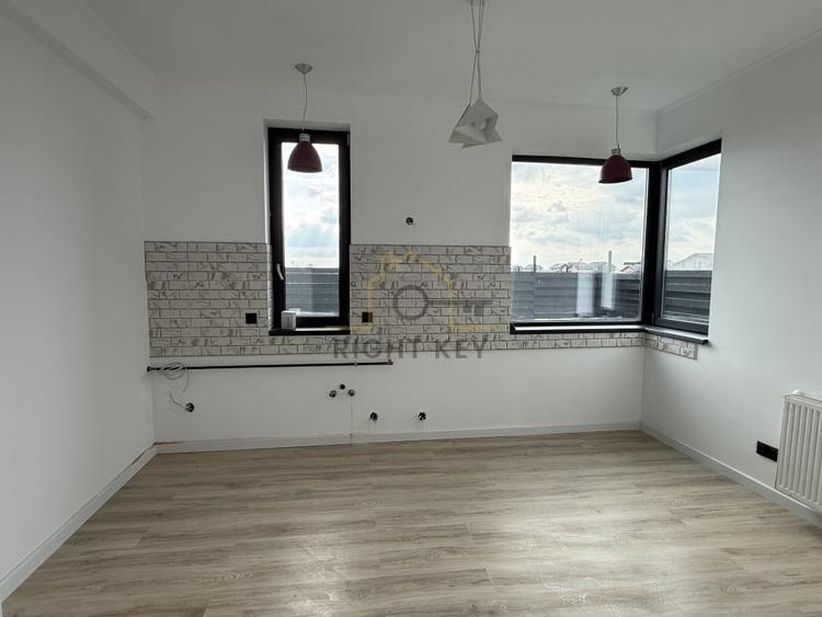 Casă individuală cu 4 camere cu Teren 250 Mp în Clinceni