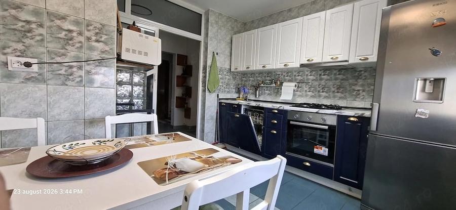 Apartament cu 3 camere decomandat în 13 Septembrie