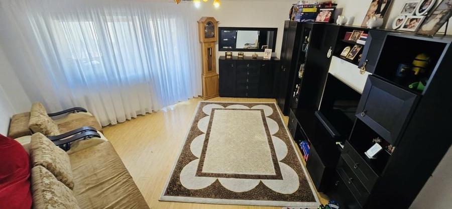 Apartament cu 2 camere decomandat în Exterior Vest