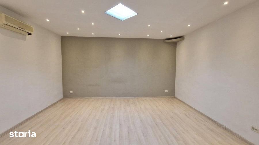 Casă cu 7 camere cu Piscina în Ferentari