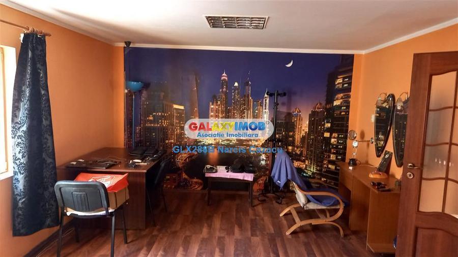 Casă cu 7 camere cu Teren 359 Mp în 1 Mai