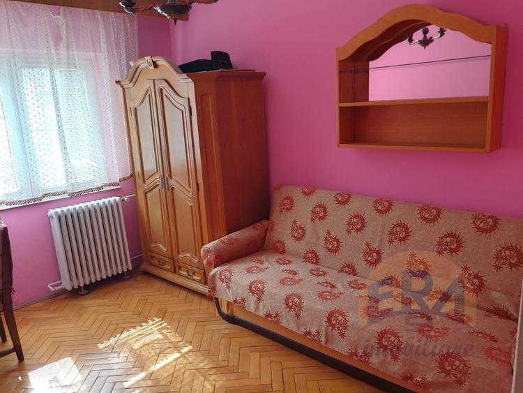 Apartament cu 3 camere decomandat, mobilat în Iosia