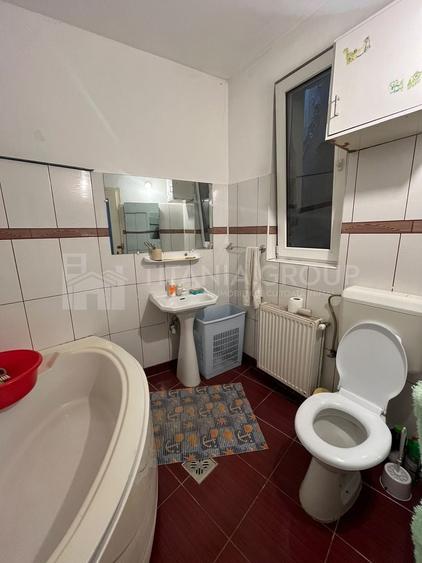 Apartament 3 camere, curte comună, Centrul Istoric Schei - 5