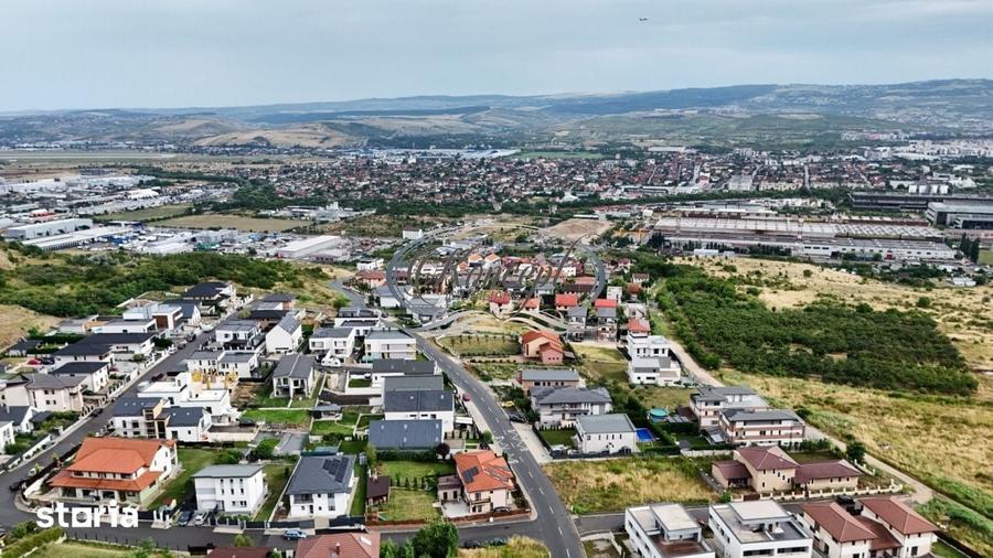 Casă cu 4 camere cu Teren 486 Mp în Iris