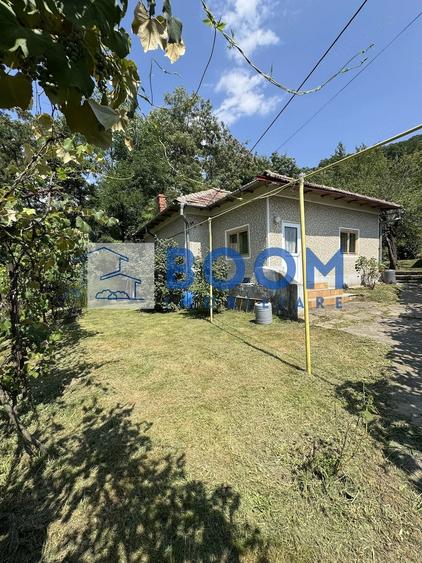 Casă cu 3 camere cu Teren 765 Mp în Goranu