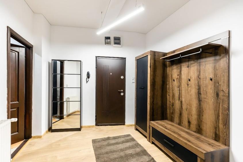 Apartament cu 3 camere semidecomandat, mobilat în Cișmigiu