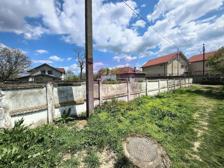 Teren de 975 mp, în Poșta