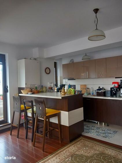 Apartament cu 3 camere în Băneasa
