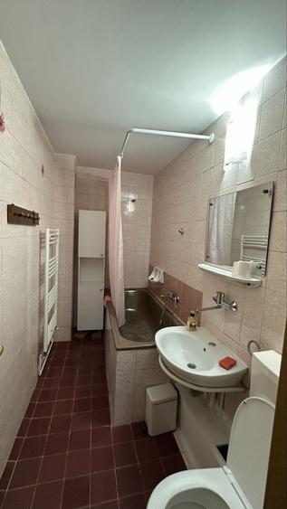 Apartament cu 2 camere decomandat în Între Lacuri
