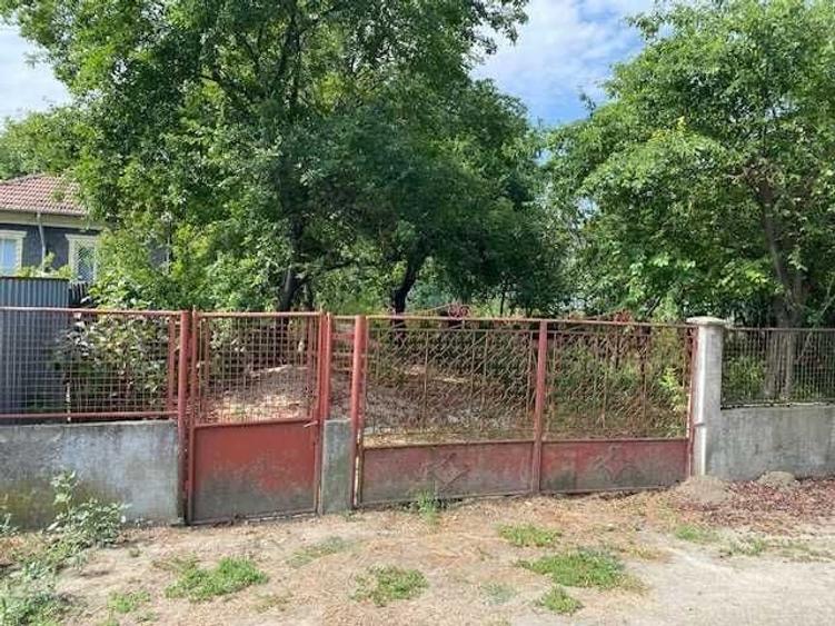 Casă cu 1 camere cu Teren 1915 Mp în Mitreni