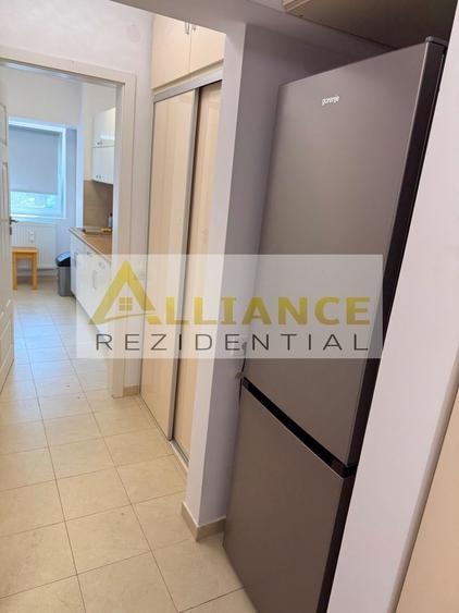 Garsonieră decomandată, mobilată în P-ța Alba Iulia