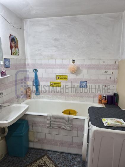 Apartament cu 3 camere decomandat în 1 Decembrie 1918