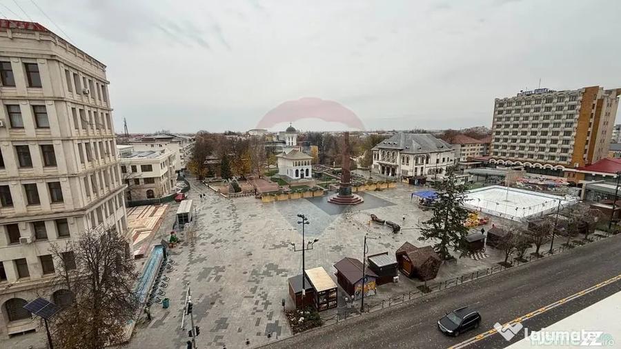 Apartament cu 4 camere decomandat în Central