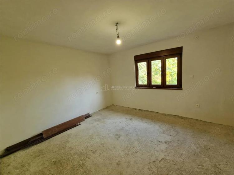 Casă cu Teren 4770 Mp în Central