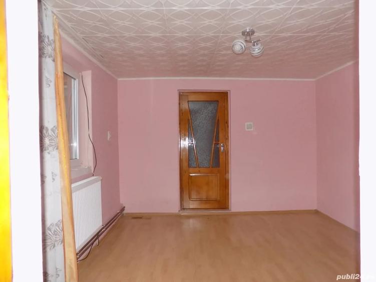 Casă cu 5 camere cu Teren 184 Mp în Central
