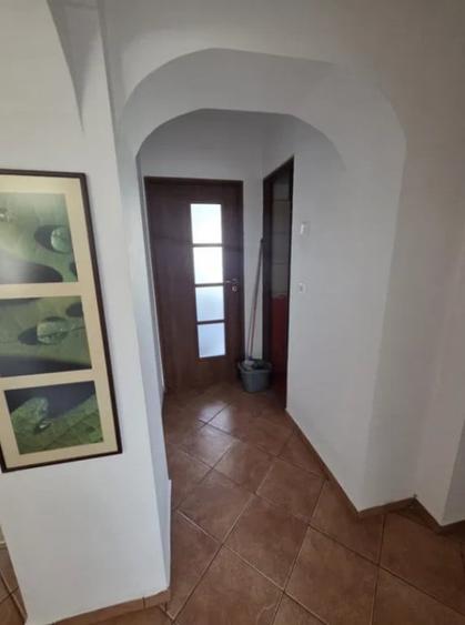 Apartament cu 3 camere decomandat în Centrul Civic