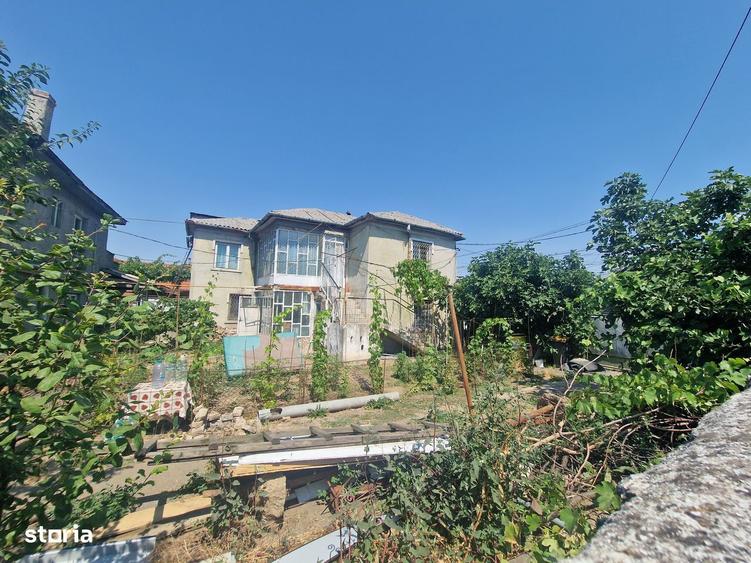Casă cu 4 camere cu Teren 600 Mp în Km 5