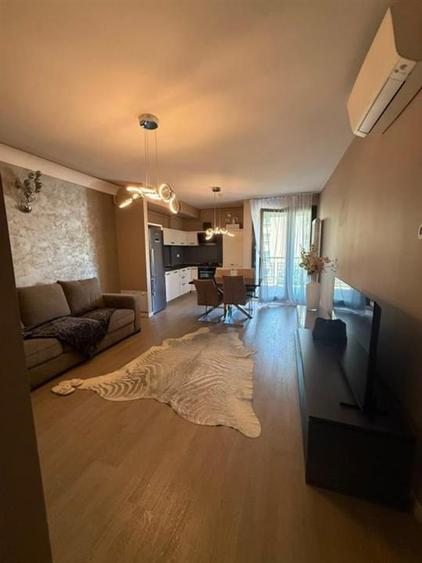 Apartament cu 2 camere semidecomandat, mobilat în Herăstrău
