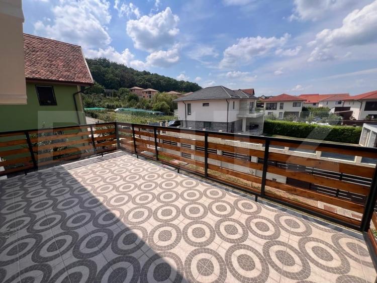 Casă individuală cu 5 camere cu Canalizare în Dezmir