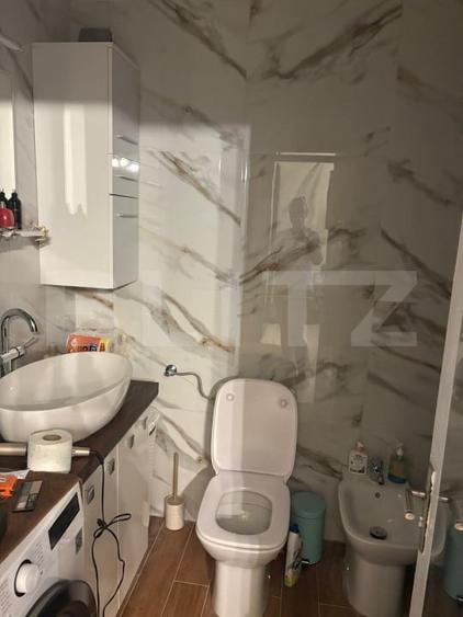 Apartament cu 2 camere decomandat, mobilat în Paleu
