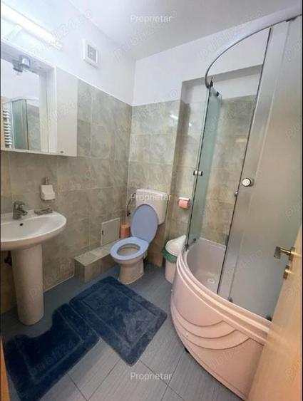 Apartament cu 3 camere decomandat în Neptun