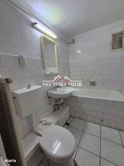 Apartament cu 3 camere decomandat în Decebal
