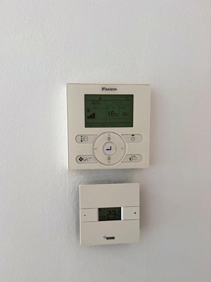 Apartament cu 4 camere decomandat în Aviatorilor